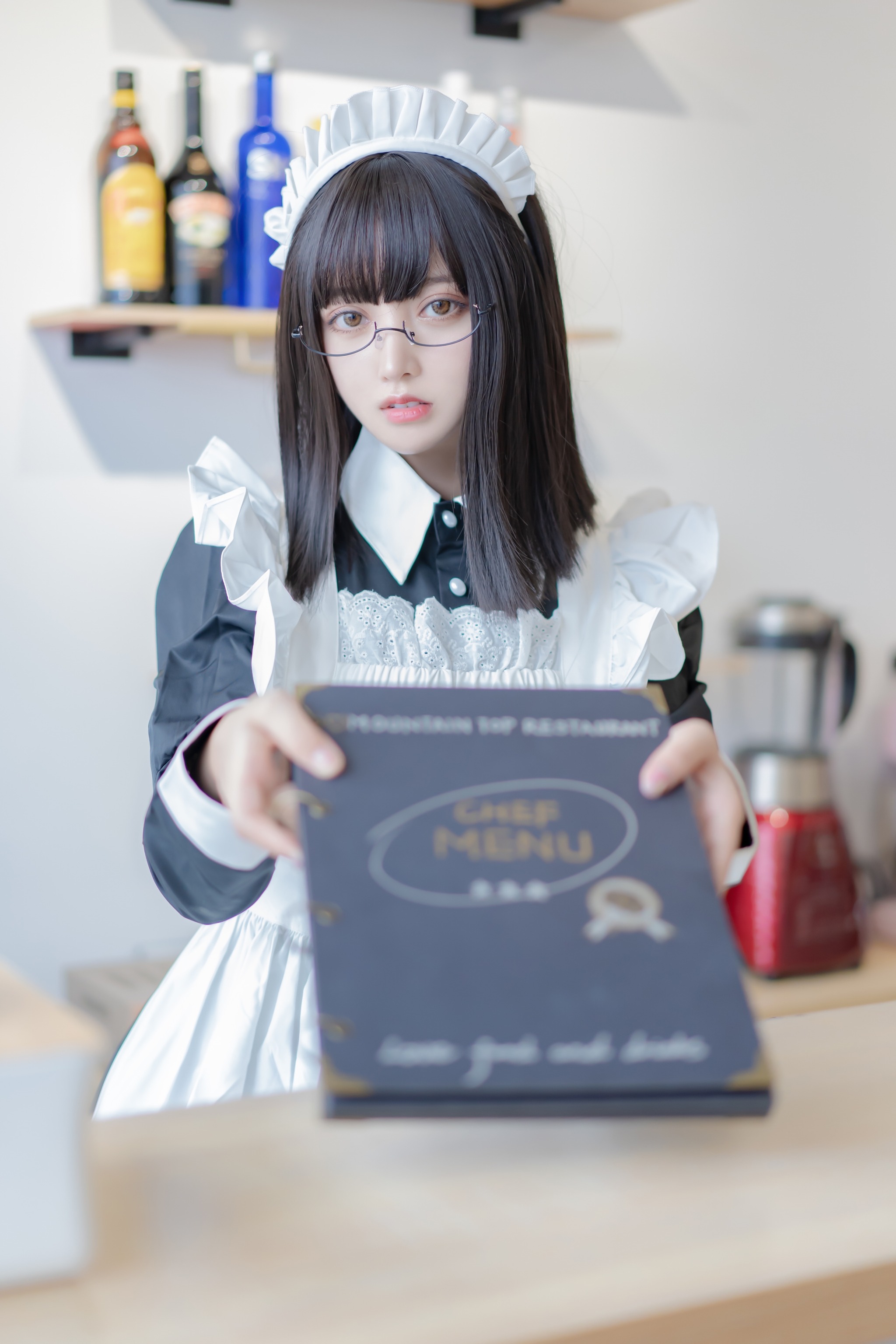 过期米线线喵 – NO.099 女仆长 [28P]-XikXak